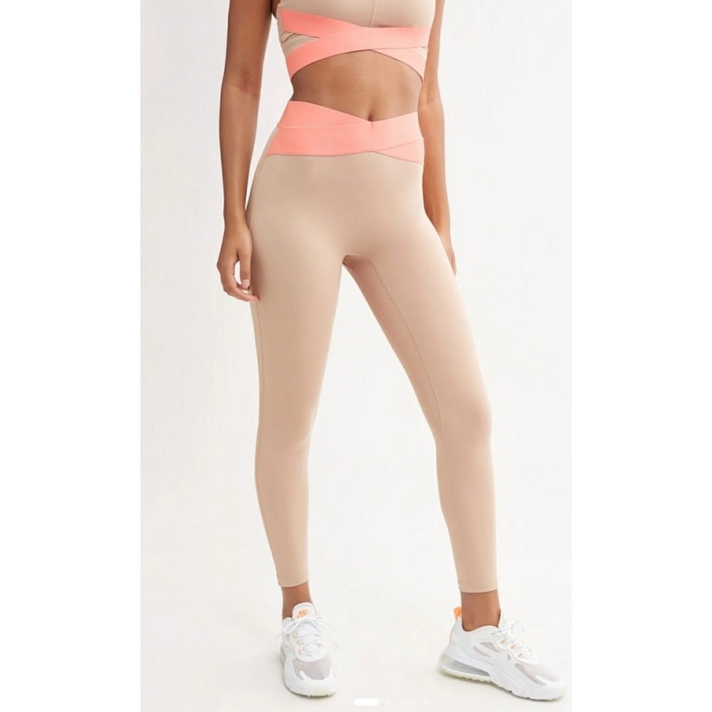 🍑NWT🍑LE ORE Corso Crossover Legging
